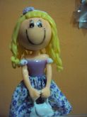 Boneca magrela de biscuit